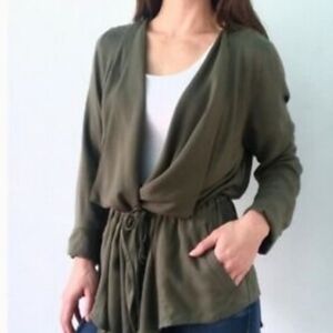 𝅺BLEUH ciel Tie Front Coat Green sz. XS